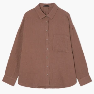 Cropp - Marszczona brązowa koszula oversize - brązowy