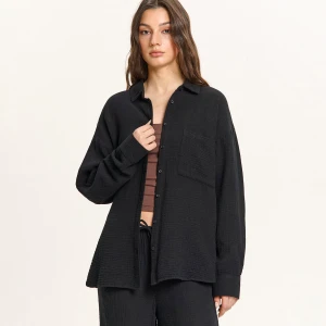 Cropp - Marszczona czarna koszula oversize - czarny