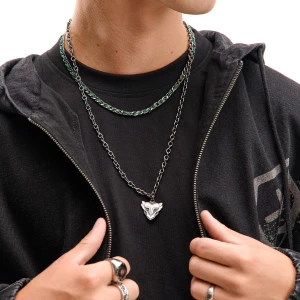 Cropp - Naszyjnik z zawieszką Arcane - srebrny