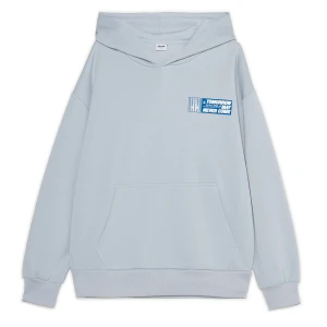 Cropp - Niebieska bluza hoodie z sentencją - błękitny