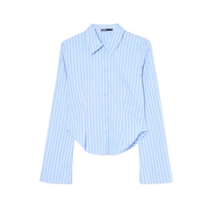 Cropp - Niebieska koszula w paski z zaokrąglonym dołem - błękitny