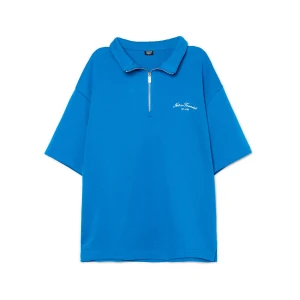 Cropp - Niebieska koszulka polo z zapięciem - niebieski