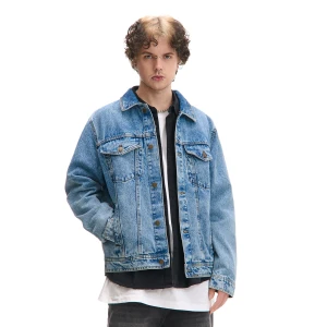 Cropp - Niebieska kurtka jeansowa z kieszeniami - niebieski