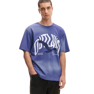 Cropp - Niebieski T-shirt z autorskim motywem - fioletowy