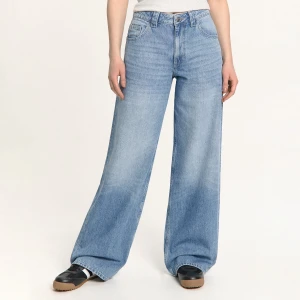 Cropp - Niebieskie jeansy baggy z efektem sprania TALL - niebieski