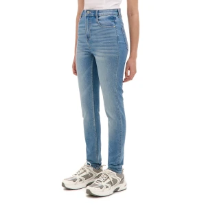 Cropp - Niebieskie jeansy skinny z kieszeniami - niebieski