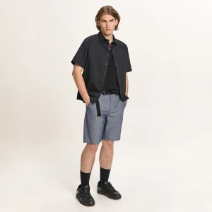 Cropp - Niebieskie spodenki chino z paskiem - niebieski