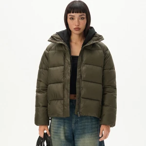 Cropp - Pikowana kurtka khaki ze stójką - zielony