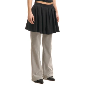 Cropp - Plisowana czarna spódnica mini - czarny