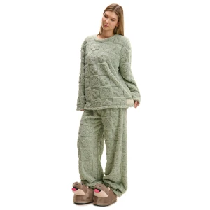 Cropp - Pluszowa piżama ze wzorem w kwiaty - zielony