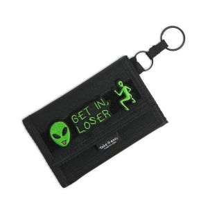 Cropp - Portfel z zielonym haftem UFO - czarny