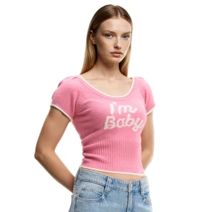 Cropp - Różowa bluzka z napisem - różowy