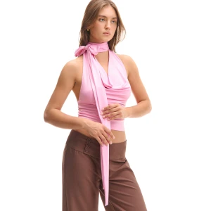 Cropp - Różowa bluzka z wiązaniem - różowy