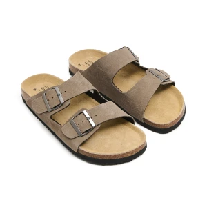 Cropp - Skórzane brązowe klapki - beżowy