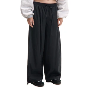 Cropp - Spodnie baggy z regulowanymi nogawkami - czarny