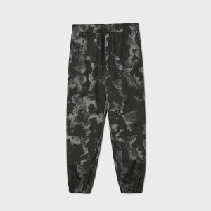 Cropp - Spodnie joggery z motywem moro - wielobarwny