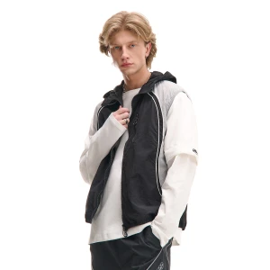 Cropp - Sportowa czarno-szara kamizelka - czarny