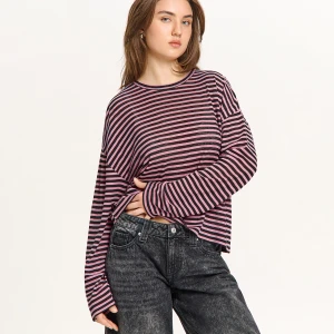 Cropp - Sportowa koszulka oversize w paski - różowy