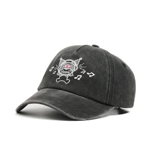 Cropp - Sprana czapka z daszkiem Kuromi - czarny