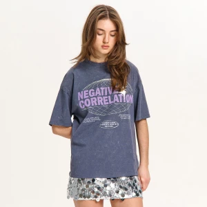 Cropp - Sprana koszulka oversize ze sloganami - szary