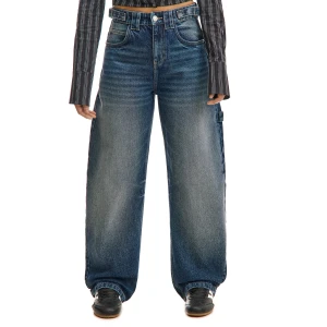 Cropp - Sprane jeansy skater balloon z paskami - granatowy