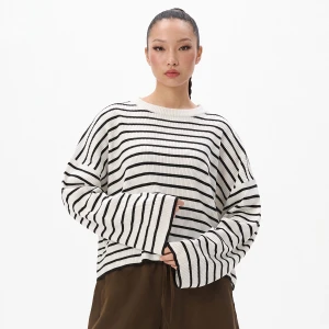 Cropp - Sweter w biało-czarne paski - biały