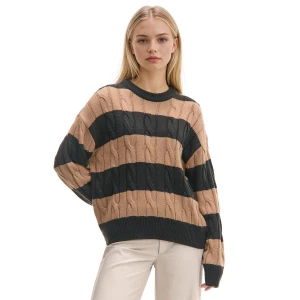 Cropp - Sweter w czarno-beżowe paski - brązowy
