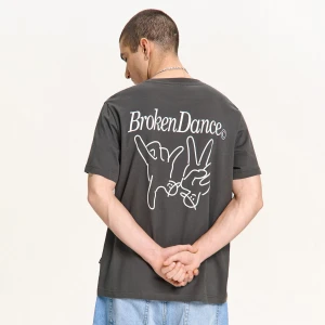 Cropp - Szara koszulka z nadrukiem Broken Dance - szary