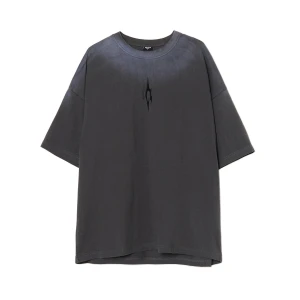 Cropp - Szara koszulka z nadrukiem i efektem sprayu - szary