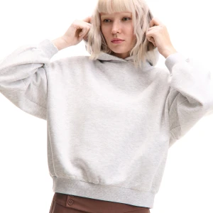 Cropp - Szara melanżowa bluza boxy z kapturem - jasny szary
