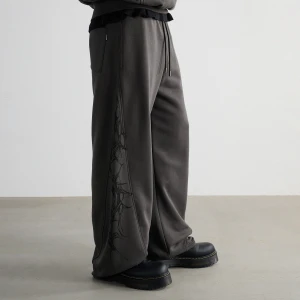 Cropp - Szare dresy z tribalowym motywem - szary