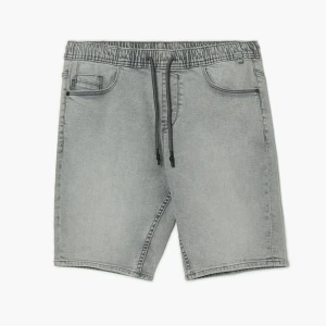 Zdjęcie produktu Cropp - Szare jeansowe spodenki z efektem sprania - jasny szary