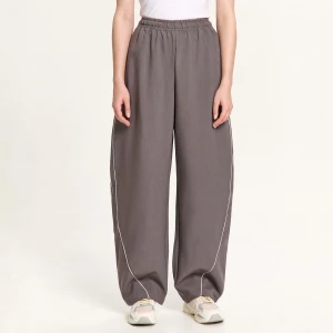 Cropp - Szare sportowe spodnie baggy - szary