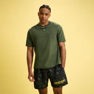 Cropp - Szorty kąpielowe z motywem ogórka Rick i Morty - czarny