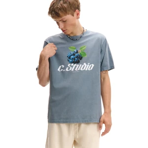 Cropp - T-shirt z motywem borówek - niebieski