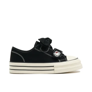 Cropp - Trampki z kokardą i naszywką Hello Kitty - czarny