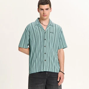 Cropp - Wzorzysta koszula w paski - zielony