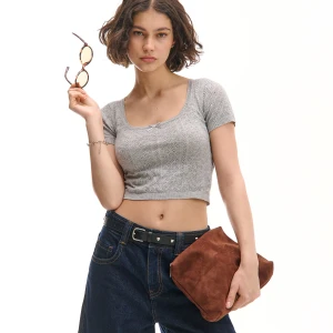 Cropp - Wzorzysty jasnoszary T-shirt z kokardką - jasny szary