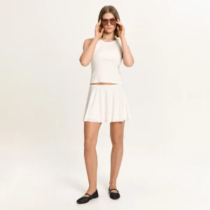 Cropp - Żakardowa spódnica mini - biały