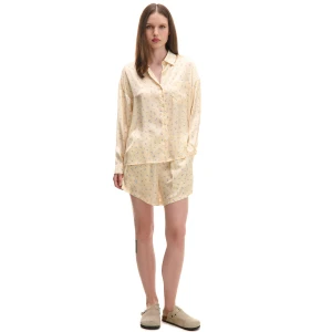 Cropp - Żółte satynowe szorty w kwiaty - żółty