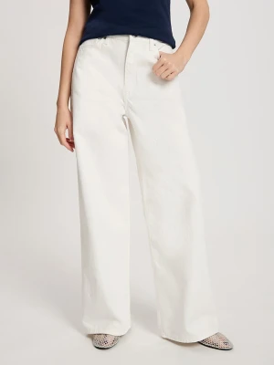 Cross Jeans Dżinsy - Flared fit - w kolorze białym rozmiar: 28W/32L