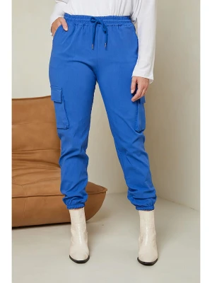 Curvy Lady Bojówki w kolorze niebieskim rozmiar: 48/50