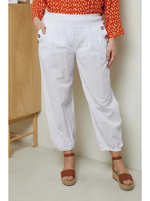 Curvy Lady Spodnie w kolorze białym rozmiar: 48/50