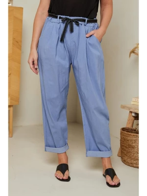 Curvy Lady Spodnie w kolorze błękitnym rozmiar: 48/50
