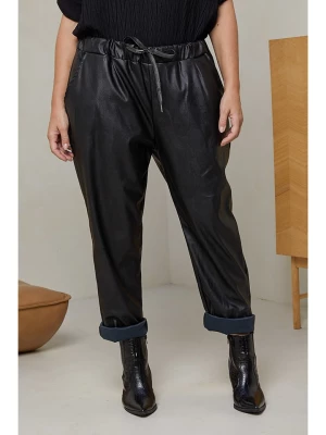 Curvy Lady Spodnie w kolorze czarnym ze skóry syntetycznej rozmiar: 48/50