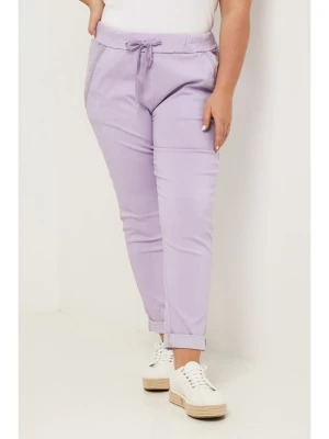 Curvy Lady Spodnie w kolorze fioletowym rozmiar: 40/42