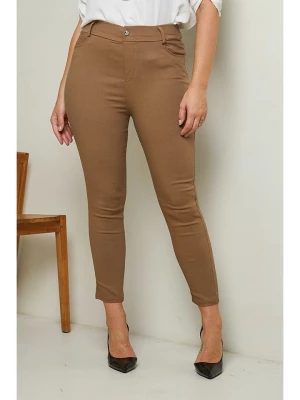 Curvy Lady Spodnie w kolorze karmelowym rozmiar: 5XL/6XL