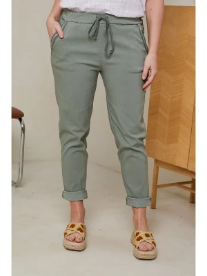 Curvy Lady Spodnie w kolorze zielonym rozmiar: 48/50