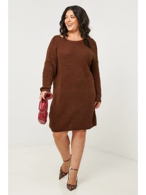 Curvy Lady Sukienka dzianinowa w kolorze brązowym rozmiar: 44 / 46