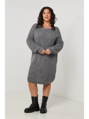 Curvy Lady Sukienka dzianinowa w kolorze szarym rozmiar: 44 / 46